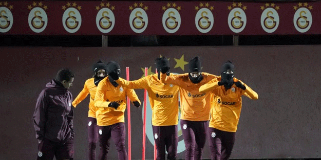 Galatasaray, Manchester United Maçına Hazır: İşte Detaylar