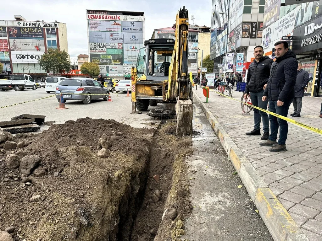 Iğdır Belediyesi Hizmete Geri Kalmıyor İçme Suyu Hatları İptal