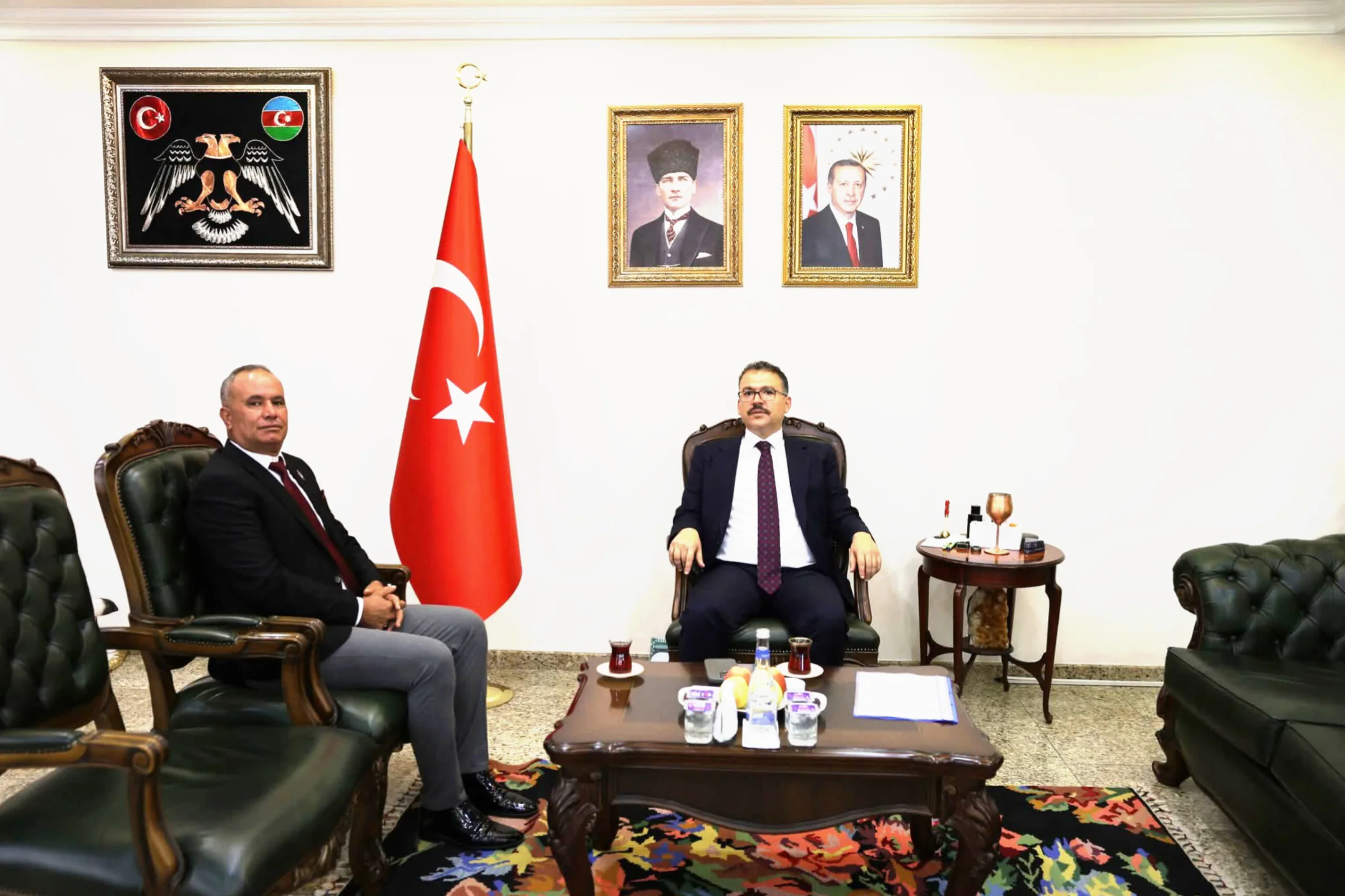 Vali Ercan Turan, Vakıf ve Sendika Başkanı Hamza Karakuş’u Makamında Kabul Etti