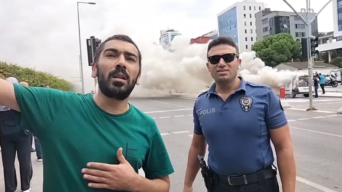 Ufuk Görgü Cezaya Kızdı, Adliye Önünde Otomobil Yaktı