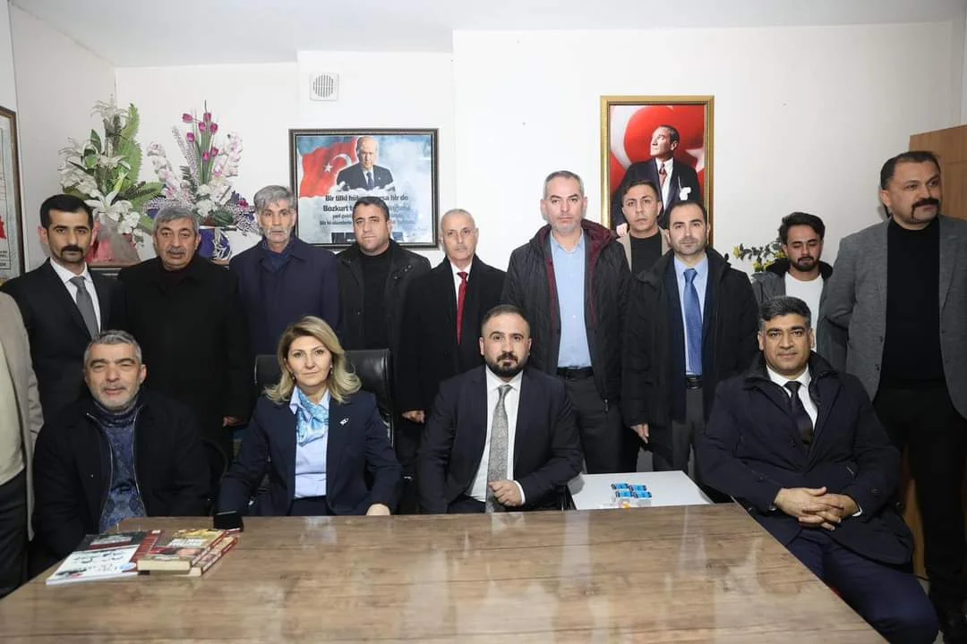 Iğdır'da "Cumhur İttifakı Ziyareti: Iğdır'da AK Parti ve MHP Buluşması Eleştirilere Yol Açtı"