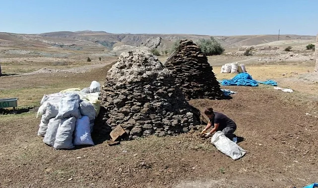 Iğdır Köylerinde Kış Hazırlığı: Tezek (Kerme) Mesaisi Başladı