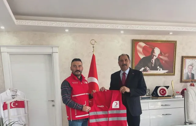 Türk Kızılay Iğdır Şube Başkanından İl Milli Eğitim Müdürü'ne Ziyaret: