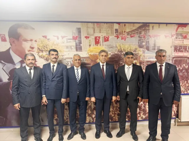 AK Parti’de Güçlü Birlik Mesajı: Mustafa Demir Iğdır’da Teşkilatla Buluştu