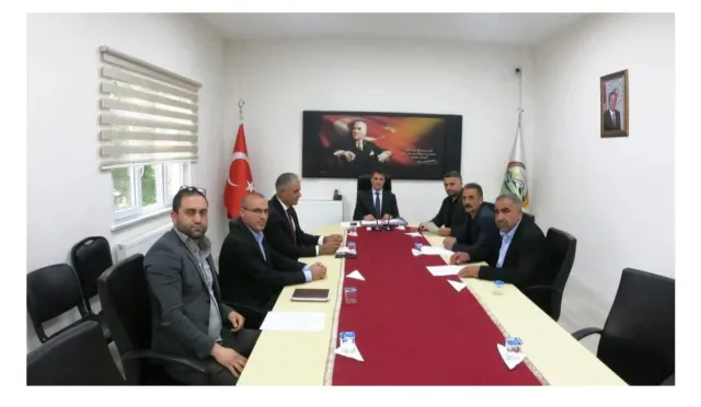 İl Encümen Toplantısı: İl Özel İdaresi'nin Yönetimi ve Faaliyetlerine Yönelik Kritik Değerlendirmeler