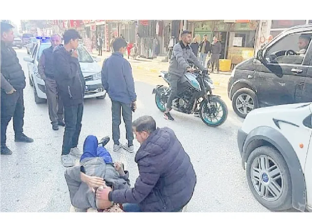 Iğdır'da Karşıdan Karşıya Geçen Yaşlı Adam Otomobilin Çarpması Sonucu Yaralandı