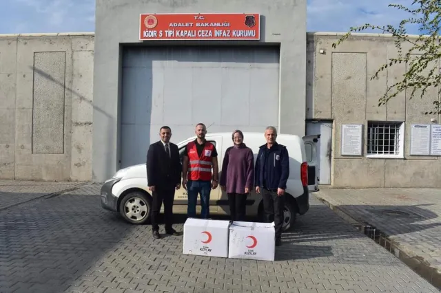 Kızılay'dan Kader Mahkumlarına Kucak Açan Yardım Eli