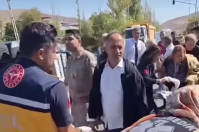 Iğdır Tuzluca Çevre Yolunda Feci Kaza: 6 Kişi Yaralandı