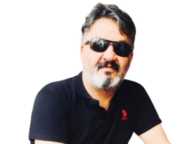 Gazeteci Mehmet Aybar’dan Çok Sert Eleştiri: İki Yüzlüler, Sahtekârlar ve Dönekler İçin Sert Sözler!