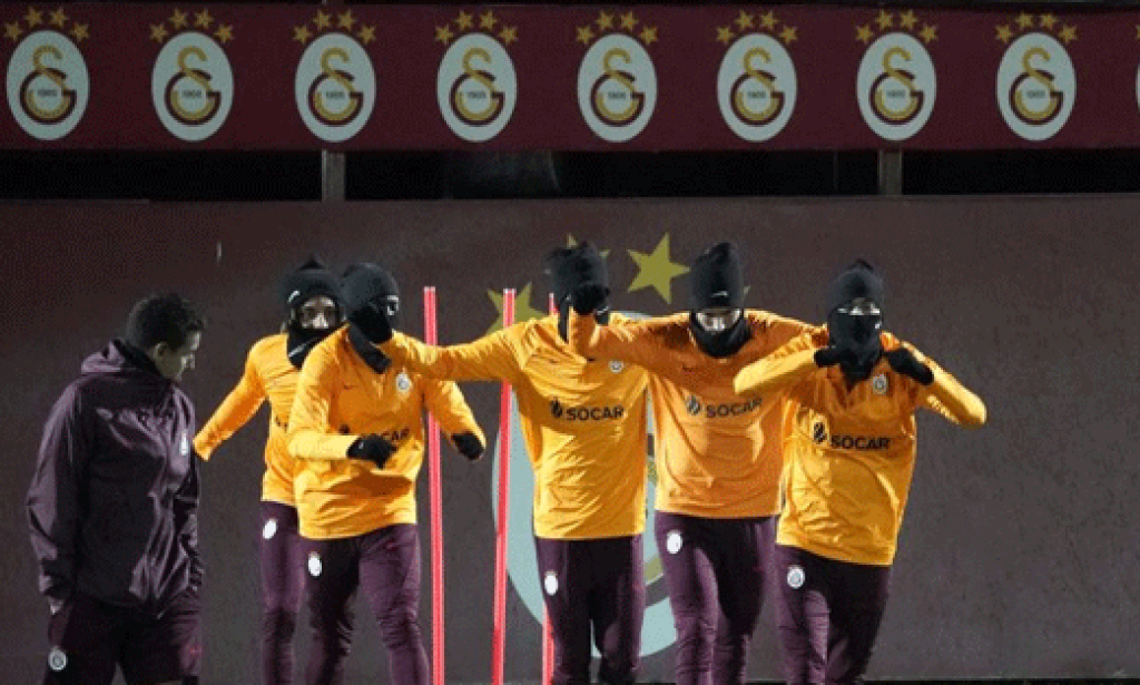Galatasaray, Manchester United Maçına Hazır: İşte Detaylar