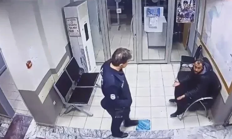 İstanbul'da Karakolda Polise Yeni Saldırı Görüntüleri Ortaya Çıktı