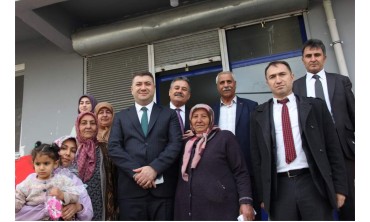 IĞDIR VALİ VE VALİ YARDIMCISI ÖZEL İDARESİ MÜDÜRÜ KÖY ZİYARETLERİ DEVAM EDİYOR