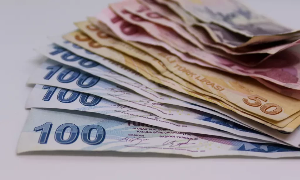 Asgari Ücrete Ara Zam Gelmeyecek: AK Parti’den Net Açıklama