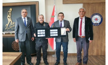 Iğdır PTT Heyetinden İl Emniyet Müdürüne Ziyaret